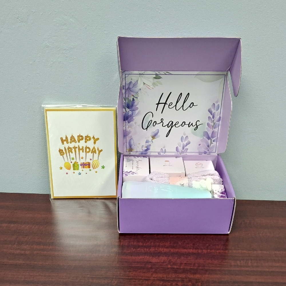 LAVENDER Spa Box HAPPY BIRTHDAY 8 Piece Bath & Body Gift Set with Pop Up Card